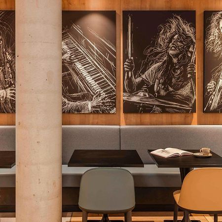 Ibis Paris Gare Montparnasse Catalogne Hotel Exterior photo